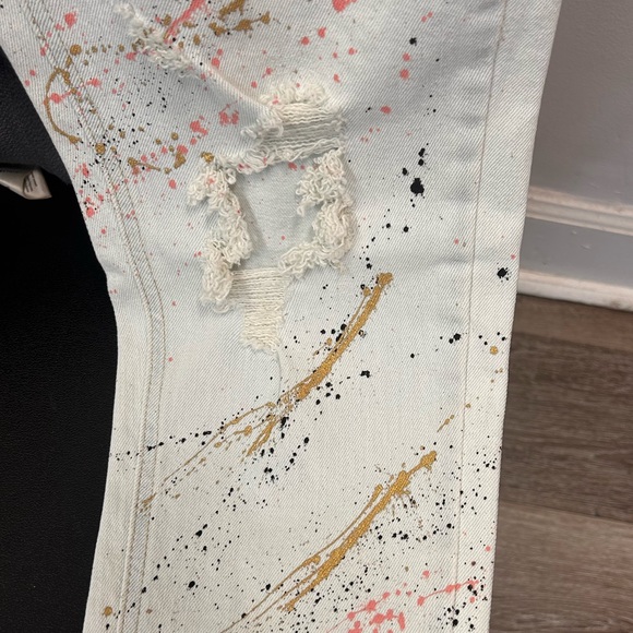 Custom Fashion Jeans - Picture 2 of 8